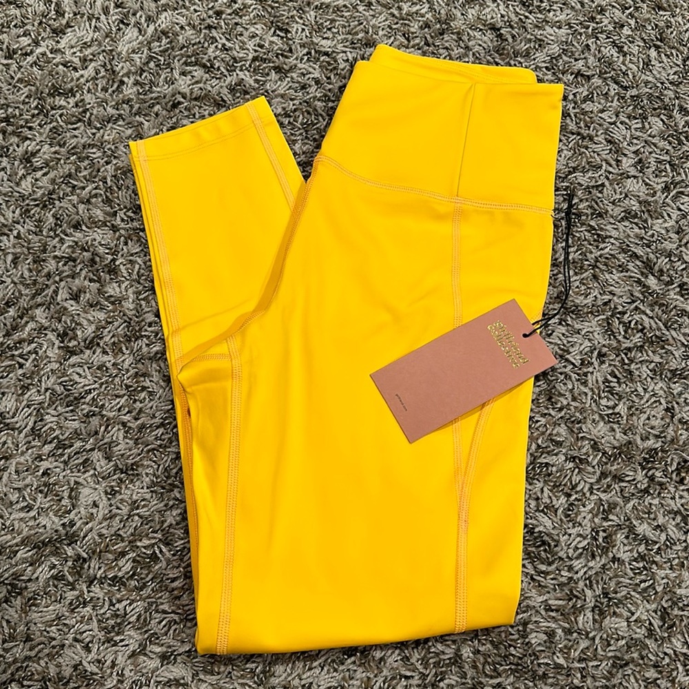 NWT Girlfriend Collective Marigold Compressive High Rise Legging M